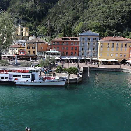 Hotel Europa - Skypool & Panorama Riva del Garda Exterior foto