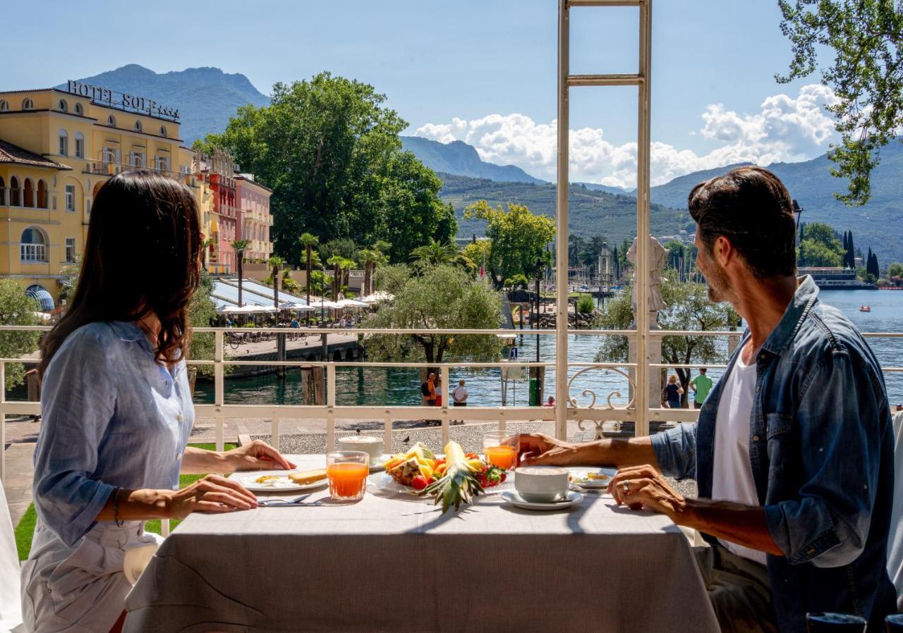 Hotel Europa - Skypool & Panorama Riva del Garda Exterior foto