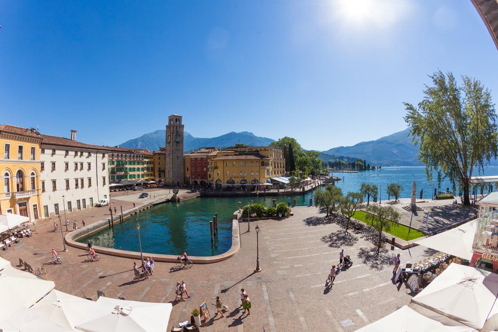 Hotel Europa - Skypool & Panorama Riva del Garda Exterior foto